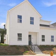 New-Build Group Getaway | Garage, Pool/Gym Access